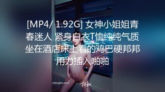 从东京带着三线回到冲縄故乡！H罩杯巨乳岛屿人的AV出道三周年，冲绳凯旋的庆祝活动！楪可怜