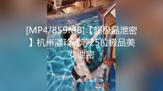 盗站新流出女偷拍客潜入洗浴中心更衣室四处游走偷拍不少美眉美丽的胴体