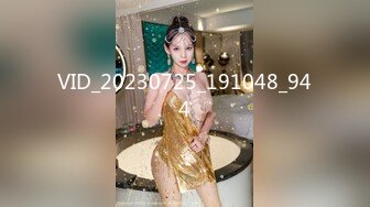 无锡01年大奶小妹妹发浪扣穴，流水潺潺