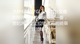 [MP4/677MB]2023-7-30新流出民宿旅馆偷拍 郎才女貌的大学情侣草完逼吃点西瓜补充体力