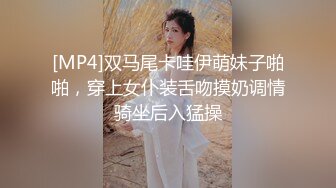 【边走边尿】推特烧婊子 御姐淫妻 橙子橙子 (4)