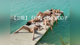 坑神挑战极限流窜到人流密集的火车站偸拍候车的漂亮美眉方便在到列车上继续偸拍韵味十足的美少妇嘘嘘